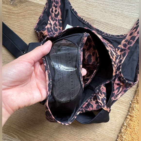 NWT SOLID & STRIPED The Annemarie Belt Leopard Print Swimsuit - Picture 5 of 6